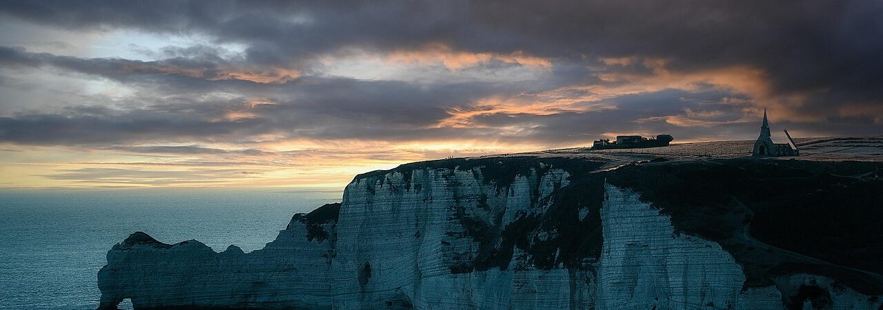 Biographe à Étretat, Dieppe, Gournay-en-Bray ou Le Havre, je me déplace pour tisser la trame de votre vie !